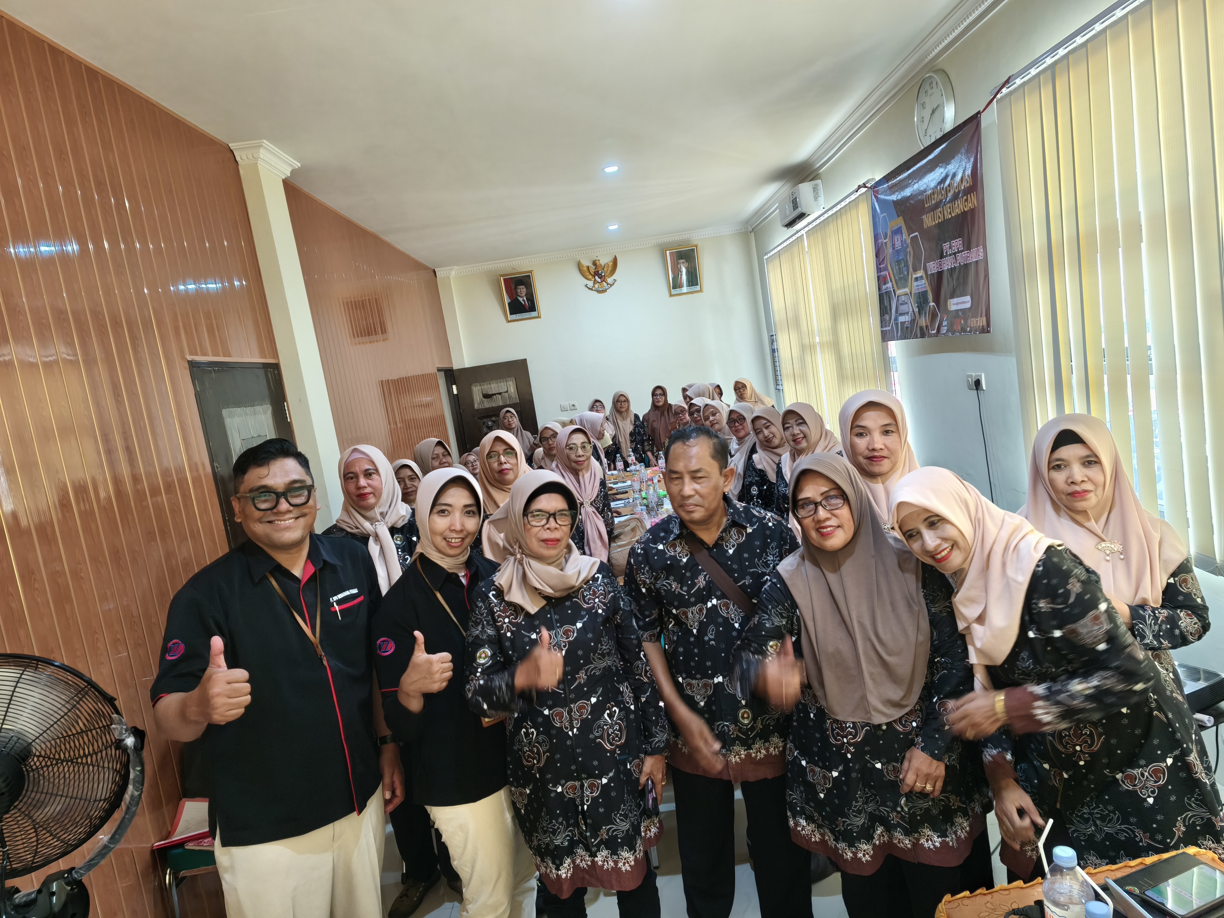 Bank Wiradhana Edukasi Anggota IGTKI Kabupaten Jombang tentang Bahaya Pinjaman Online Ilegal
